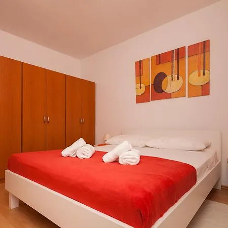 Apartment Apartman Marnika *