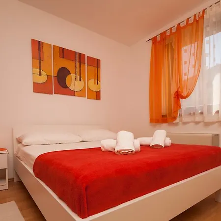 Apartment Apartman Marnika *