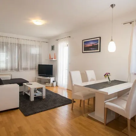 Apartment Apartman Marnika Zadar